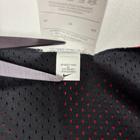 Chicago Bulls Courtside Nike Mens NWT Mesh Practice Jersey Red Black Reversible - Picture 4 of 12